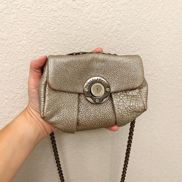 Henri Bendel silver metallic embossed leather pleated chain strap medallion bag - Picture 12 of 12